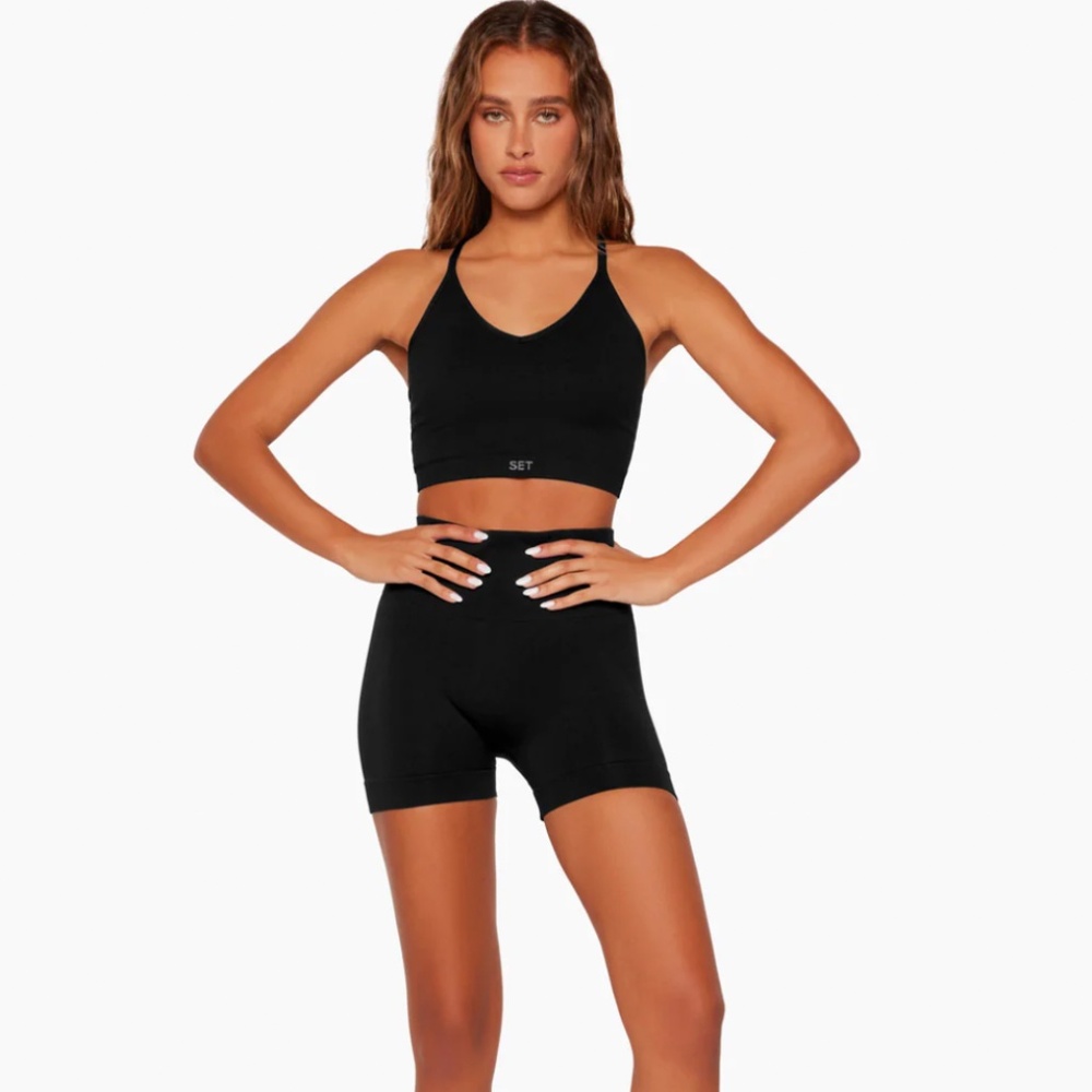SculptFlex Bike Shorts + Ribbed V Top in Glow